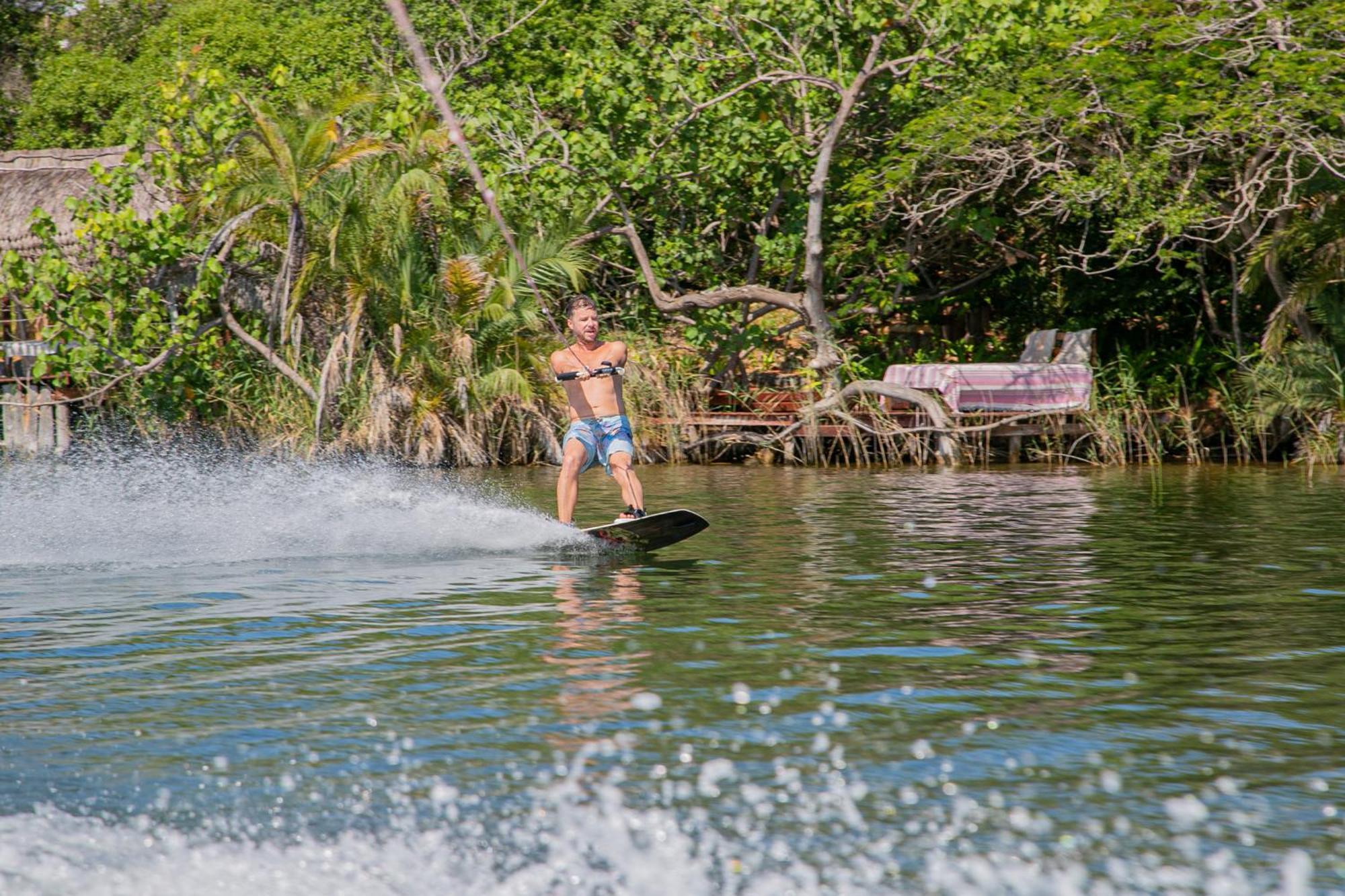 Naara Eco Lodge & Spa 希登盖莱 外观 照片